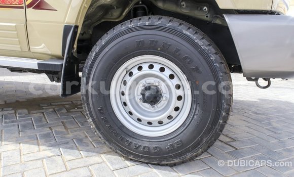 Nunua Imported Toyota Land Cruiser Beige Gari ndani ya Import - Dubai nchini Bujumbura Nunua Imported Toyota Land Cruiser Beige Gari ndani ya Import - Dubai nchini Bujumbura