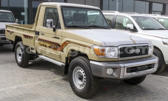 Acheter Import Voiture Toyota Land Cruiser Beige à Import - Dubai, Bujumbura Acheter Import Voiture Toyota Land Cruiser Beige à Import - Dubai, Bujumbura