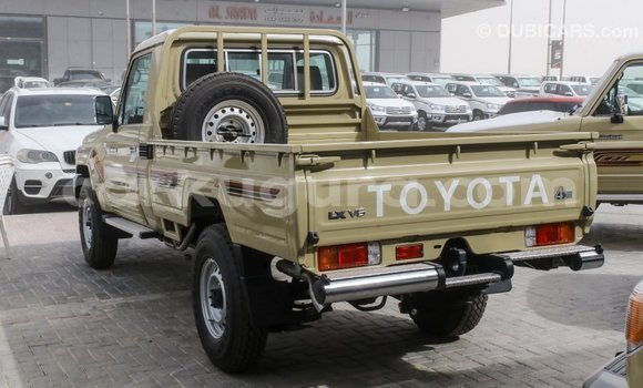 Acheter Import Voiture Toyota Land Cruiser Beige à Import - Dubai, Bujumbura Acheter Import Voiture Toyota Land Cruiser Beige à Import - Dubai, Bujumbura