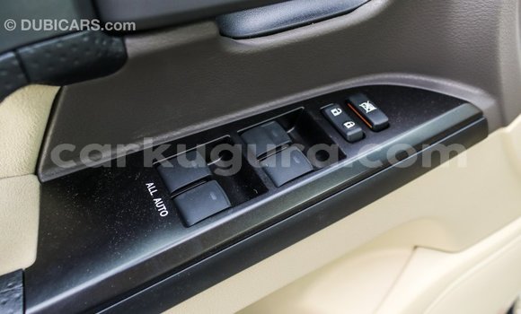 Acheter Import Voiture Toyota Land Cruiser Blanc à Import - Dubai, Bujumbura Acheter Import Voiture Toyota Land Cruiser Blanc à Import - Dubai, Bujumbura