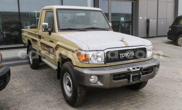 Nunua Imported Toyota Land Cruiser Beige Gari ndani ya Import - Dubai nchini Bujumbura Nunua Imported Toyota Land Cruiser Beige Gari ndani ya Import - Dubai nchini Bujumbura