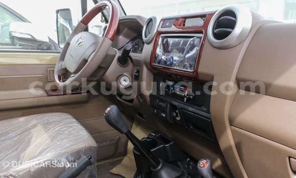 Nunua Imported Toyota Land Cruiser Beige Gari ndani ya Import - Dubai nchini Bujumbura Nunua Imported Toyota Land Cruiser Beige Gari ndani ya Import - Dubai nchini Bujumbura