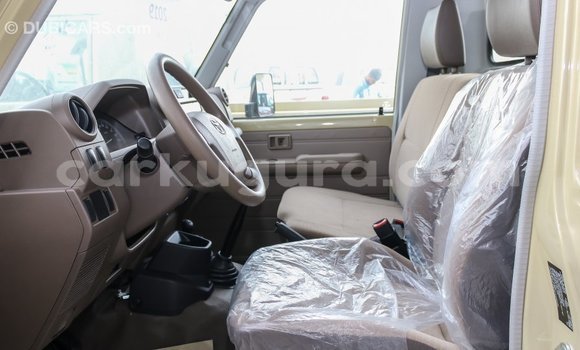 Nunua Imported Toyota Land Cruiser Beige Gari ndani ya Import - Dubai nchini Bujumbura Nunua Imported Toyota Land Cruiser Beige Gari ndani ya Import - Dubai nchini Bujumbura