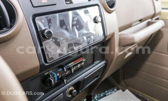 Nunua Imported Toyota Land Cruiser Beige Gari ndani ya Import - Dubai nchini Bujumbura Nunua Imported Toyota Land Cruiser Beige Gari ndani ya Import - Dubai nchini Bujumbura