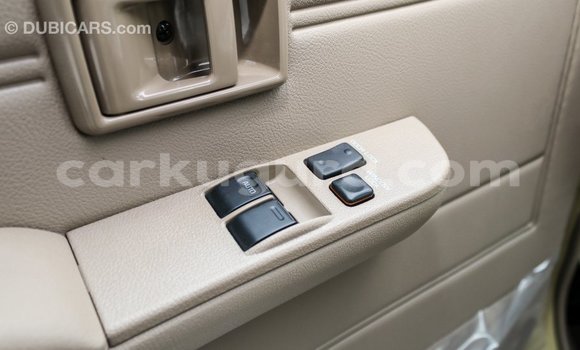 Nunua Imported Toyota Land Cruiser Beige Gari ndani ya Import - Dubai nchini Bujumbura Nunua Imported Toyota Land Cruiser Beige Gari ndani ya Import - Dubai nchini Bujumbura