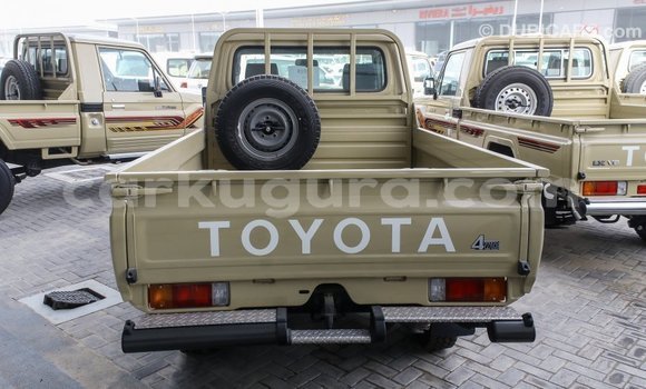 Nunua Imported Toyota Land Cruiser Beige Gari ndani ya Import - Dubai nchini Bujumbura Nunua Imported Toyota Land Cruiser Beige Gari ndani ya Import - Dubai nchini Bujumbura