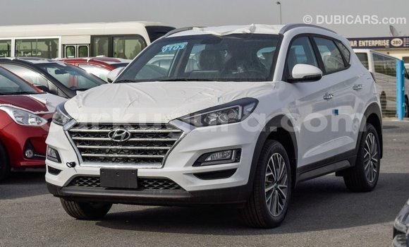 Buy Import Hyundai Tucson White Car in Import - Dubai in Bujumbura Buy Import Hyundai Tucson White Car in Import - Dubai in Bujumbura