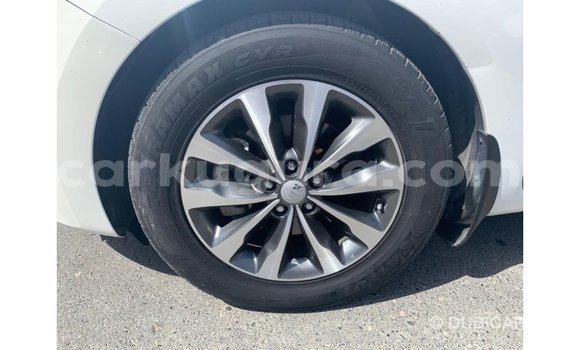 Acheter Import Voiture Kia Carnival Blanc à Import - Dubai, Bujumbura Acheter Import Voiture Kia Carnival Blanc à Import - Dubai, Bujumbura