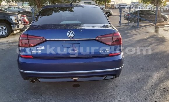 Acheter Import Voiture Volkswagen Passat Bleu à Import - Dubai, Bujumbura Acheter Import Voiture Volkswagen Passat Bleu à Import - Dubai, Bujumbura