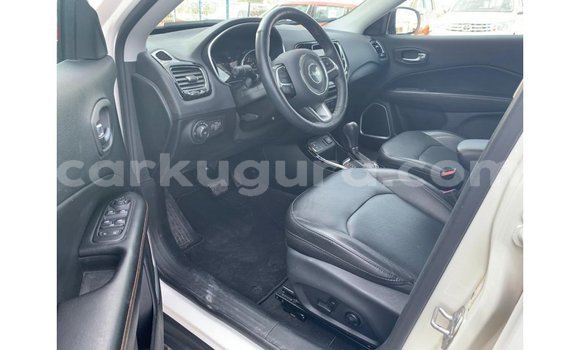 Nunua Imported Jeep Compass Nyeupe Gari ndani ya Import - Dubai nchini Bujumbura Nunua Imported Jeep Compass Nyeupe Gari ndani ya Import - Dubai nchini Bujumbura