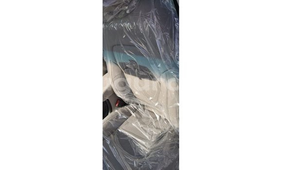 Acheter Import Voiture Geely Emgrand 7 Blanc à Import - Dubai, Bujumbura Acheter Import Voiture Geely Emgrand 7 Blanc à Import - Dubai, Bujumbura