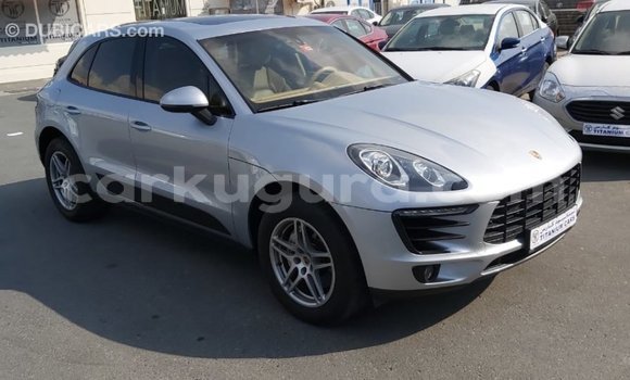 Acheter Import Voiture Porsche Macan Autre à Import - Dubai, Bujumbura Acheter Import Voiture Porsche Macan Autre à Import - Dubai, Bujumbura