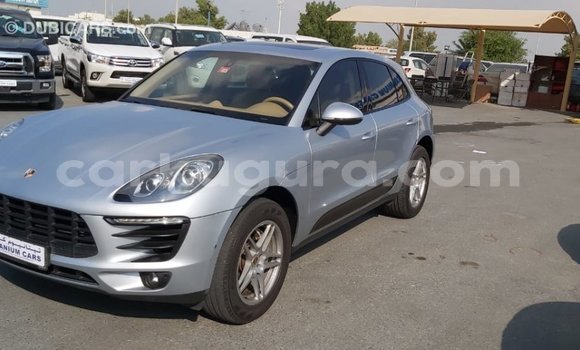 Acheter Import Voiture Porsche Macan Autre à Import - Dubai, Bujumbura Acheter Import Voiture Porsche Macan Autre à Import - Dubai, Bujumbura