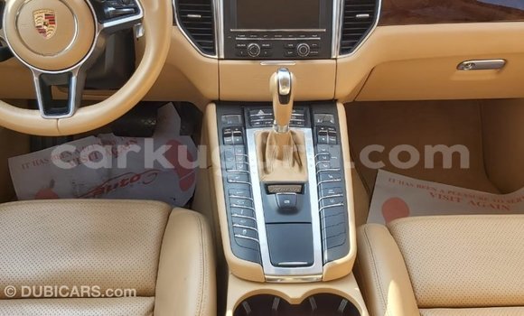 Acheter Import Voiture Porsche Macan Autre à Import - Dubai, Bujumbura Acheter Import Voiture Porsche Macan Autre à Import - Dubai, Bujumbura
