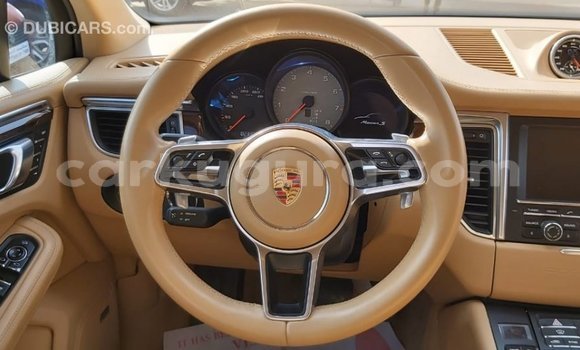 Acheter Import Voiture Porsche Macan Autre à Import - Dubai, Bujumbura Acheter Import Voiture Porsche Macan Autre à Import - Dubai, Bujumbura