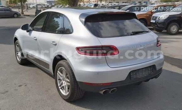Acheter Import Voiture Porsche Macan Autre à Import - Dubai, Bujumbura Acheter Import Voiture Porsche Macan Autre à Import - Dubai, Bujumbura