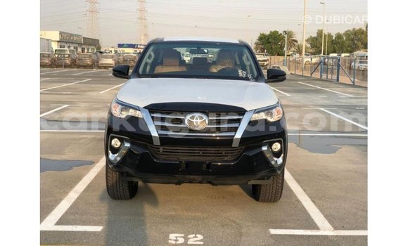 Nunua Imported Toyota Fortuner Nyeusi Gari ndani ya Import - Dubai nchini Bujumbura Nunua Imported Toyota Fortuner Nyeusi Gari ndani ya Import - Dubai nchini Bujumbura