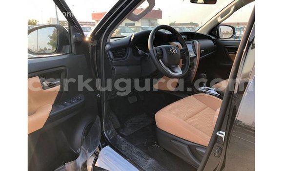 Nunua Imported Toyota Fortuner Nyeusi Gari ndani ya Import - Dubai nchini Bujumbura Nunua Imported Toyota Fortuner Nyeusi Gari ndani ya Import - Dubai nchini Bujumbura