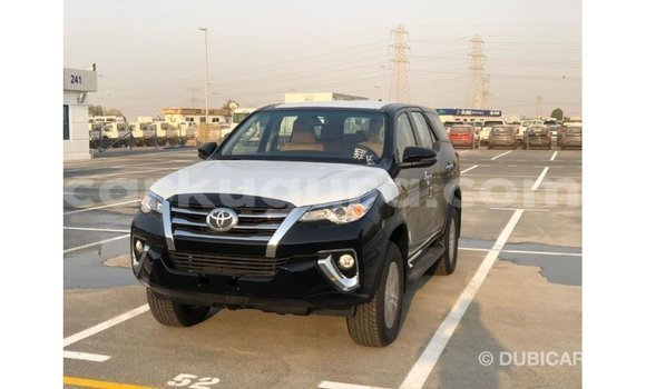 Nunua Imported Toyota Fortuner Nyeusi Gari ndani ya Import - Dubai nchini Bujumbura Nunua Imported Toyota Fortuner Nyeusi Gari ndani ya Import - Dubai nchini Bujumbura