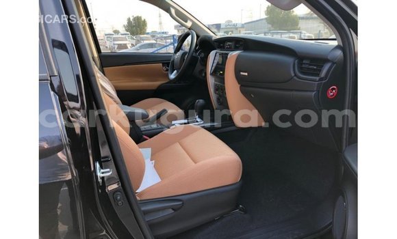 Nunua Imported Toyota Fortuner Nyeusi Gari ndani ya Import - Dubai nchini Bujumbura Nunua Imported Toyota Fortuner Nyeusi Gari ndani ya Import - Dubai nchini Bujumbura