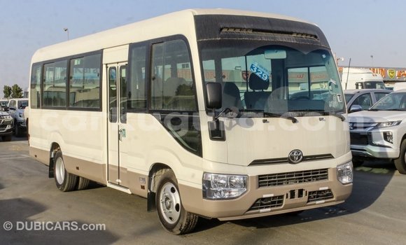 Nunua Imported Toyota Coaster Nyeupe Gari ndani ya Import - Dubai nchini Bujumbura Nunua Imported Toyota Coaster Nyeupe Gari ndani ya Import - Dubai nchini Bujumbura
