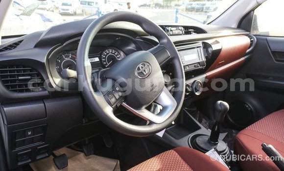 Nunua Imported Toyota Hilux Nyeupe Gari ndani ya Import - Dubai nchini Bujumbura Nunua Imported Toyota Hilux Nyeupe Gari ndani ya Import - Dubai nchini Bujumbura