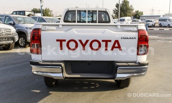 Nunua Imported Toyota Hilux Nyeupe Gari ndani ya Import - Dubai nchini Bujumbura Nunua Imported Toyota Hilux Nyeupe Gari ndani ya Import - Dubai nchini Bujumbura