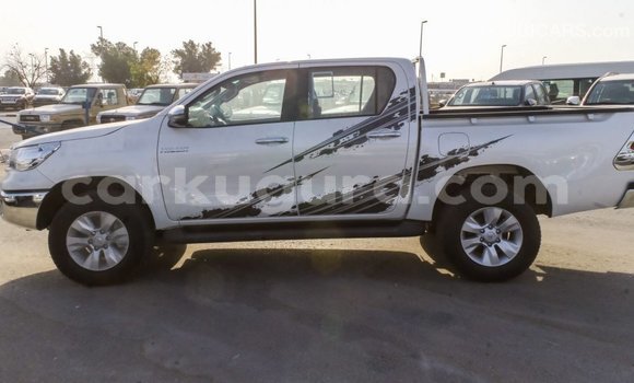 Buy Import Toyota Hilux White Car in Import - Dubai in Bujumbura Buy Import Toyota Hilux White Car in Import - Dubai in Bujumbura