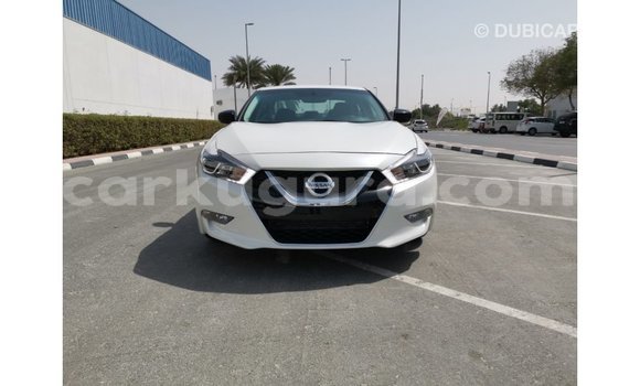Nunua Imported Nissan Maxima Nyeupe Gari ndani ya Import - Dubai nchini Bujumbura Nunua Imported Nissan Maxima Nyeupe Gari ndani ya Import - Dubai nchini Bujumbura