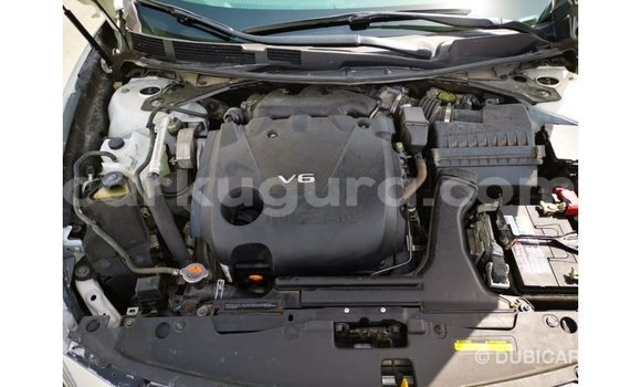 Nunua Imported Nissan Maxima Nyeupe Gari ndani ya Import - Dubai nchini Bujumbura Nunua Imported Nissan Maxima Nyeupe Gari ndani ya Import - Dubai nchini Bujumbura