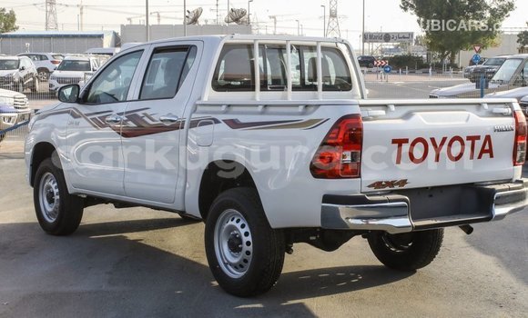 Buy Import Toyota Hilux White Car in Import - Dubai in Bujumbura Buy Import Toyota Hilux White Car in Import - Dubai in Bujumbura