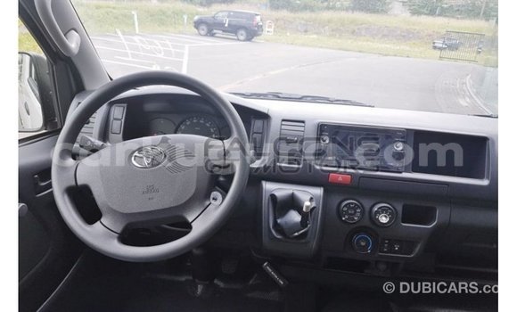 Nunua Imported Toyota Hiace Nyeupe Gari ndani ya Import - Dubai nchini Bujumbura Nunua Imported Toyota Hiace Nyeupe Gari ndani ya Import - Dubai nchini Bujumbura