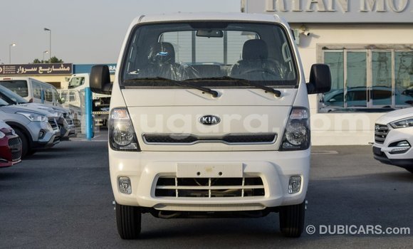Nunua Imported Kia Carens Nyeupe Gari ndani ya Import - Dubai nchini Bujumbura Nunua Imported Kia Carens Nyeupe Gari ndani ya Import - Dubai nchini Bujumbura