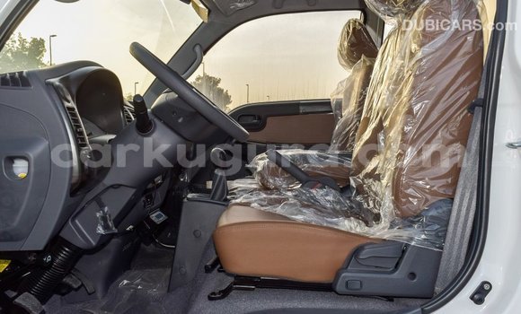 Acheter Import Voiture Kia K3 Blanc à Import - Dubai, Bujumbura Acheter Import Voiture Kia K3 Blanc à Import - Dubai, Bujumbura