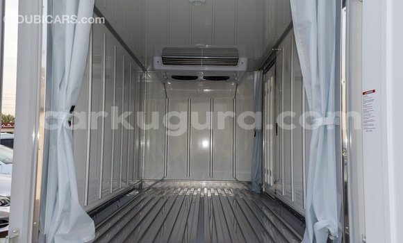 Acheter Import Voiture Kia K3 Blanc à Import - Dubai, Bujumbura Acheter Import Voiture Kia K3 Blanc à Import - Dubai, Bujumbura