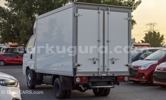 Acheter Import Voiture Kia K3 Blanc à Import - Dubai, Bujumbura Acheter Import Voiture Kia K3 Blanc à Import - Dubai, Bujumbura