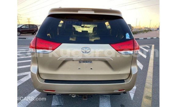 Nunua Imported Toyota Sienna Nyingine Gari ndani ya Import - Dubai nchini Bujumbura Nunua Imported Toyota Sienna Nyingine Gari ndani ya Import - Dubai nchini Bujumbura