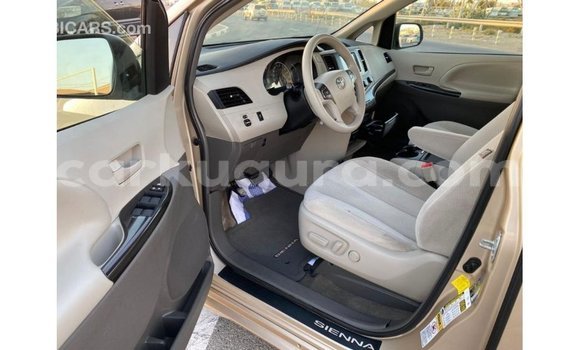 Nunua Imported Toyota Sienna Nyingine Gari ndani ya Import - Dubai nchini Bujumbura Nunua Imported Toyota Sienna Nyingine Gari ndani ya Import - Dubai nchini Bujumbura