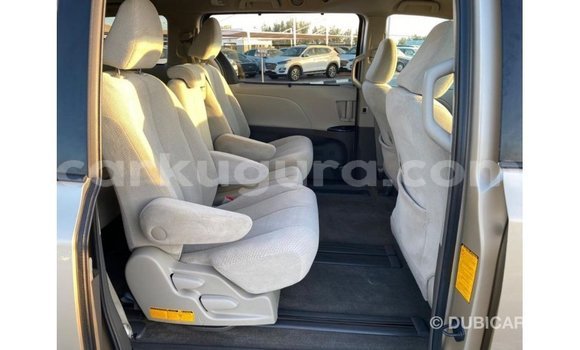 Nunua Imported Toyota Sienna Nyingine Gari ndani ya Import - Dubai nchini Bujumbura Nunua Imported Toyota Sienna Nyingine Gari ndani ya Import - Dubai nchini Bujumbura