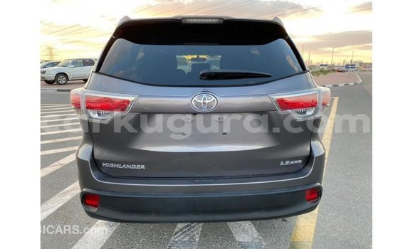 Nunua Imported Toyota Highlander Nyingine Gari ndani ya Import - Dubai nchini Bujumbura Nunua Imported Toyota Highlander Nyingine Gari ndani ya Import - Dubai nchini Bujumbura