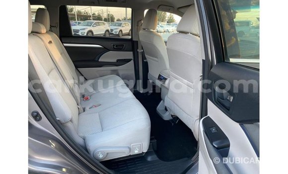 Nunua Imported Toyota Highlander Nyingine Gari ndani ya Import - Dubai nchini Bujumbura Nunua Imported Toyota Highlander Nyingine Gari ndani ya Import - Dubai nchini Bujumbura