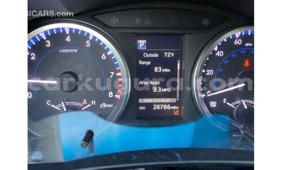 Acheter Import Voiture Toyota Highlander Blanc à Import - Dubai, Bujumbura Acheter Import Voiture Toyota Highlander Blanc à Import - Dubai, Bujumbura