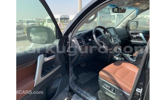 Nunua Imported Toyota Land Cruiser Nyeusi Gari ndani ya Import - Dubai nchini Bujumbura Nunua Imported Toyota Land Cruiser Nyeusi Gari ndani ya Import - Dubai nchini Bujumbura