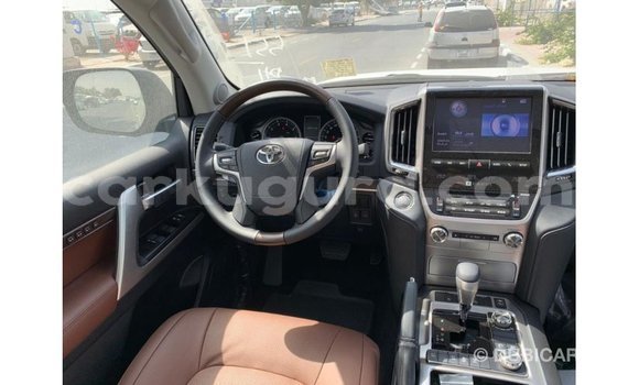 Nunua Imported Toyota Land Cruiser Nyeusi Gari ndani ya Import - Dubai nchini Bujumbura Nunua Imported Toyota Land Cruiser Nyeusi Gari ndani ya Import - Dubai nchini Bujumbura