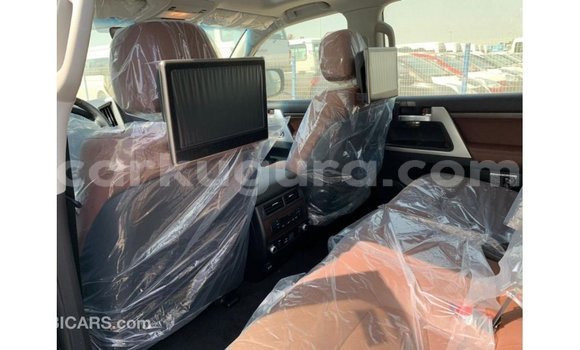 Nunua Imported Toyota Land Cruiser Nyeusi Gari ndani ya Import - Dubai nchini Bujumbura Nunua Imported Toyota Land Cruiser Nyeusi Gari ndani ya Import - Dubai nchini Bujumbura