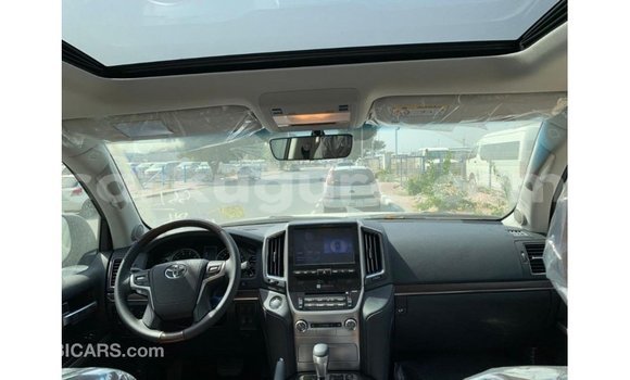 Nunua Imported Toyota Land Cruiser Nyeusi Gari ndani ya Import - Dubai nchini Bujumbura Nunua Imported Toyota Land Cruiser Nyeusi Gari ndani ya Import - Dubai nchini Bujumbura