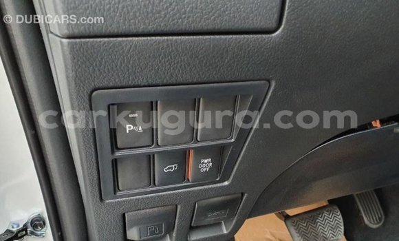 Nunua Imported Toyota Fortuner Nyeupe Gari ndani ya Import - Dubai nchini Bujumbura Nunua Imported Toyota Fortuner Nyeupe Gari ndani ya Import - Dubai nchini Bujumbura