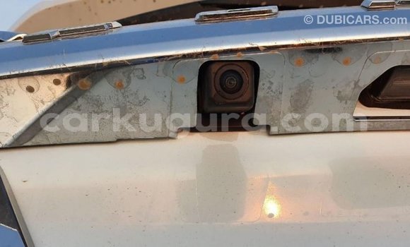 Nunua Imported Toyota Fortuner Nyeupe Gari ndani ya Import - Dubai nchini Bujumbura Nunua Imported Toyota Fortuner Nyeupe Gari ndani ya Import - Dubai nchini Bujumbura