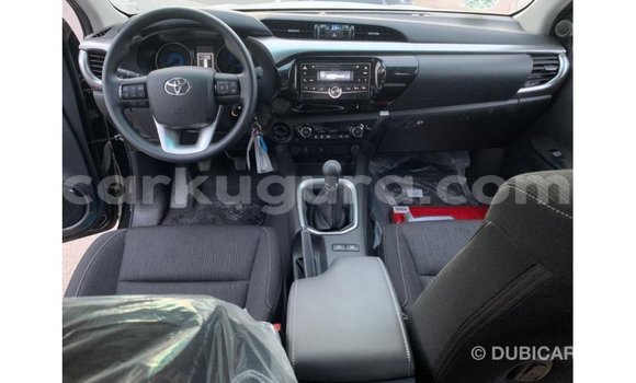 Acheter Import Voiture Toyota Hilux Noir à Import - Dubai, Bujumbura Acheter Import Voiture Toyota Hilux Noir à Import - Dubai, Bujumbura