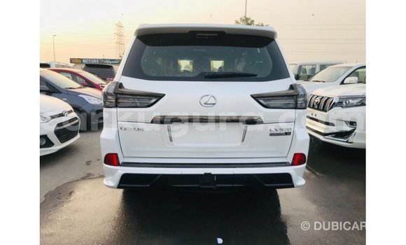 Nunua Imported Lexus LX Nyeupe Gari ndani ya Import - Dubai nchini Bujumbura Nunua Imported Lexus LX Nyeupe Gari ndani ya Import - Dubai nchini Bujumbura
